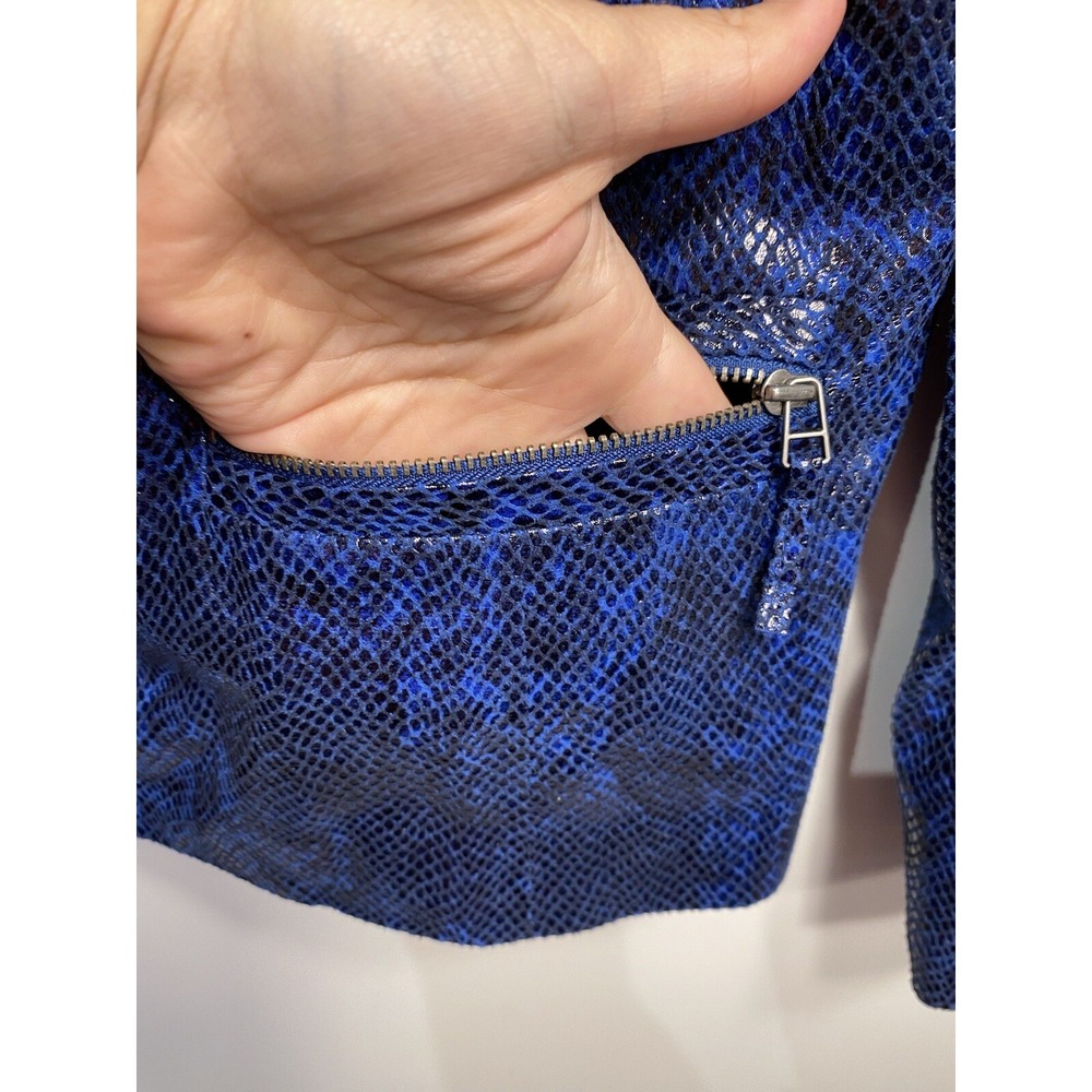 JM collection womens coat size 8‎ fake snake skin blue long sleeve zip up career - Picture 5 of 6
